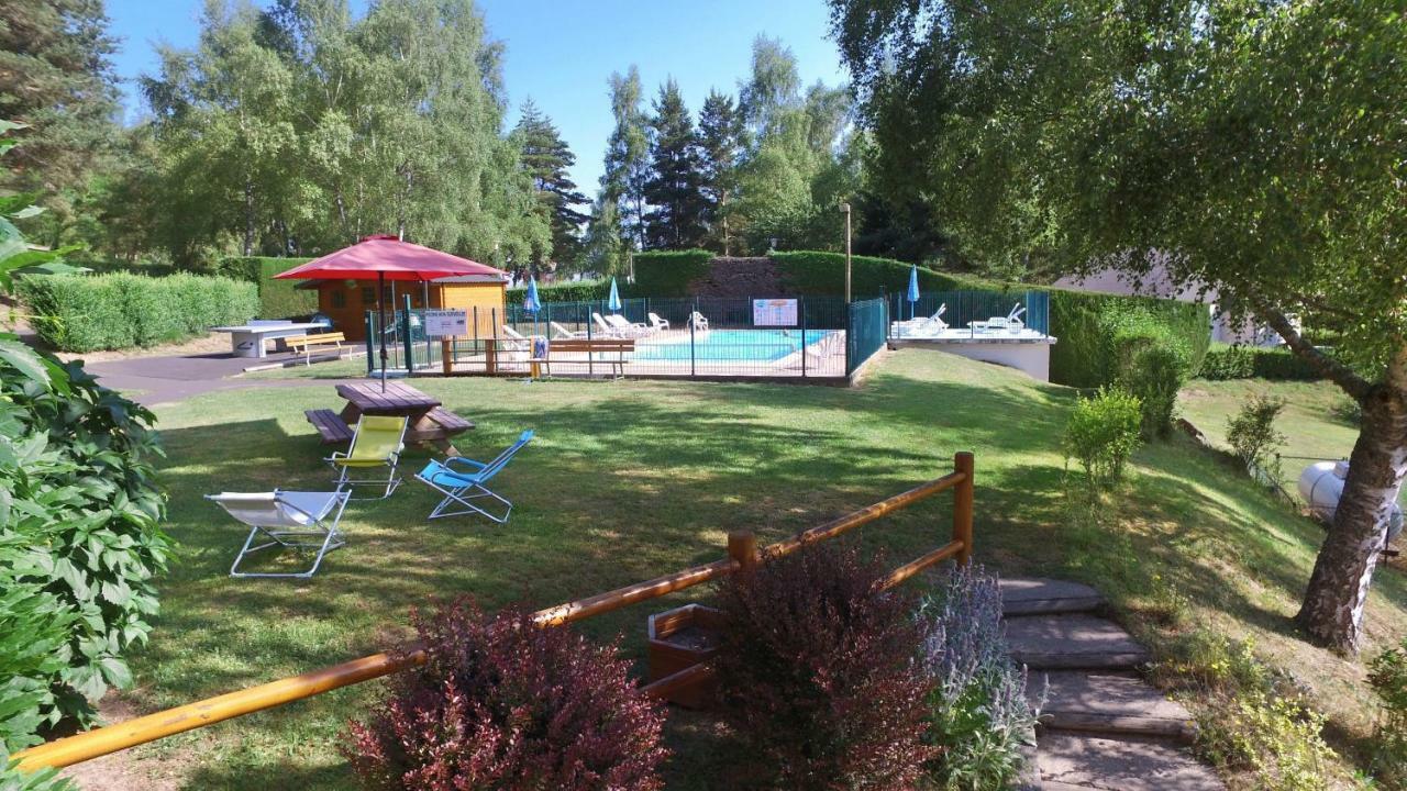 Отель Vvf Aubrac Шодз-Эг Экстерьер фото